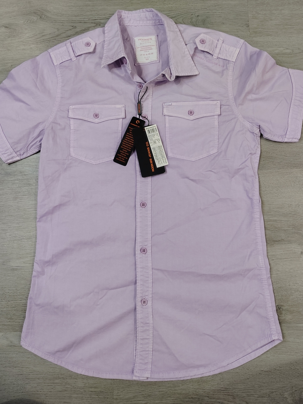 Men's Short-Sleeve Casual Button-Up Shirt - Light Lavender. Size Medium